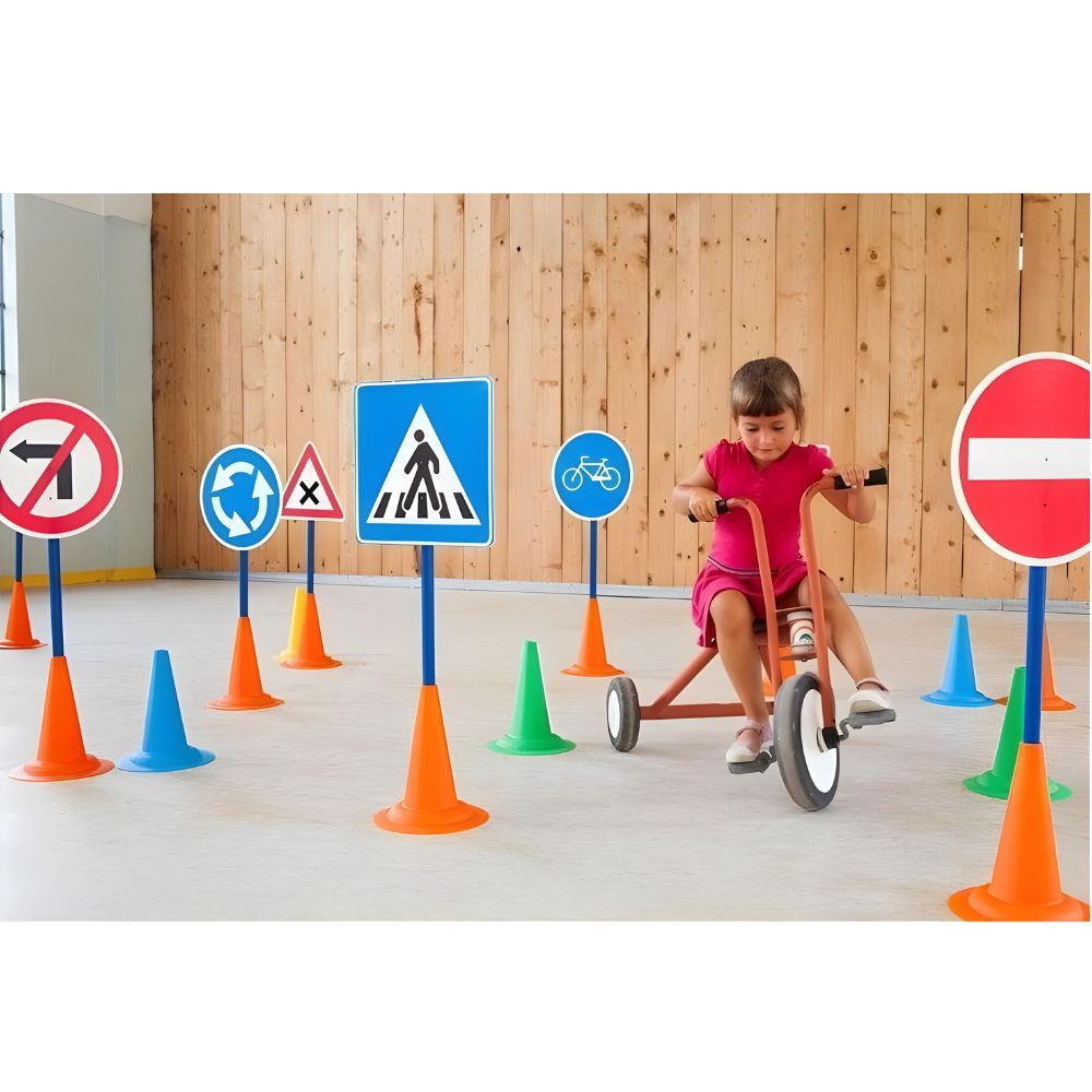 Détail des panneaux de signalisation éducatifs pour apprentissage scolaire