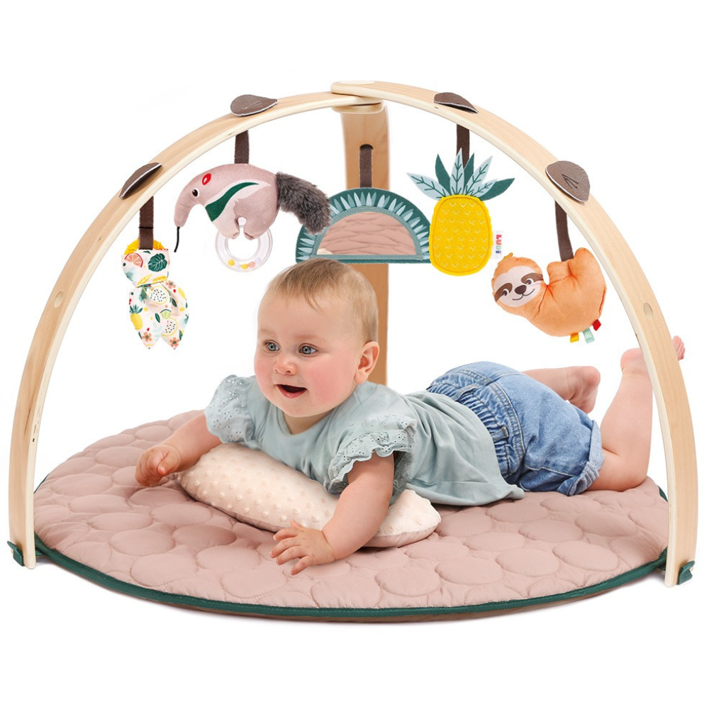 Tapis d'éveil LUDI avec arches en bois naturel et jouets suspendus