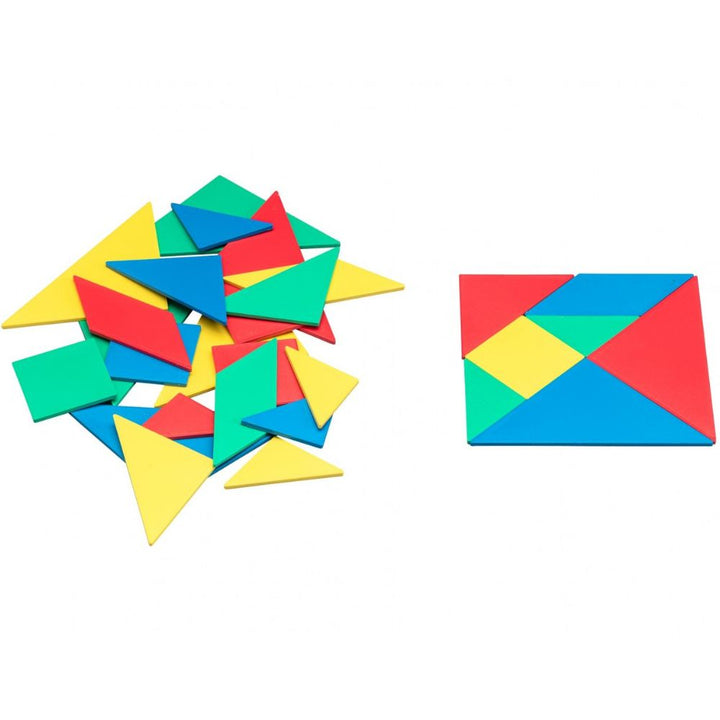 Lot de 4 tangrams colorés en Re-Plastic® sur fond blanc