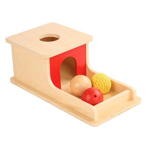 Boîte de permanence d'objet Montessori avec plateau et trois boules (bois, plastique, tressé)
