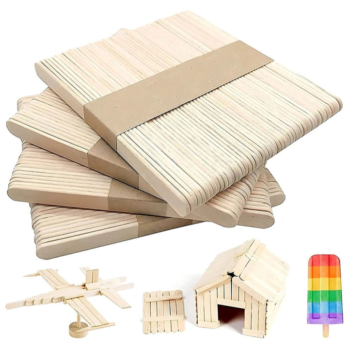 Bâtonnets en bois colorés FSC® disposés sur fond blanc, lot de 300 pièces