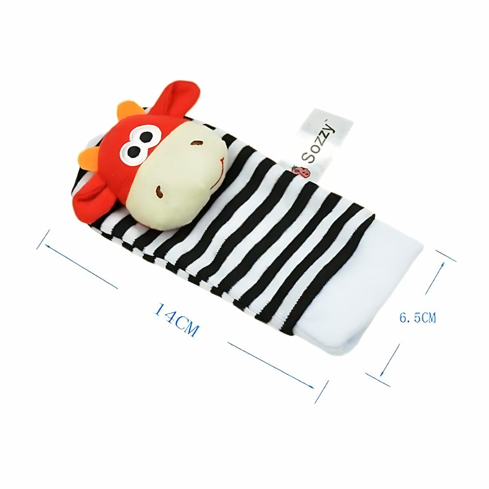 Bébé portant des chaussettes d'éveil sensorielles Montessori